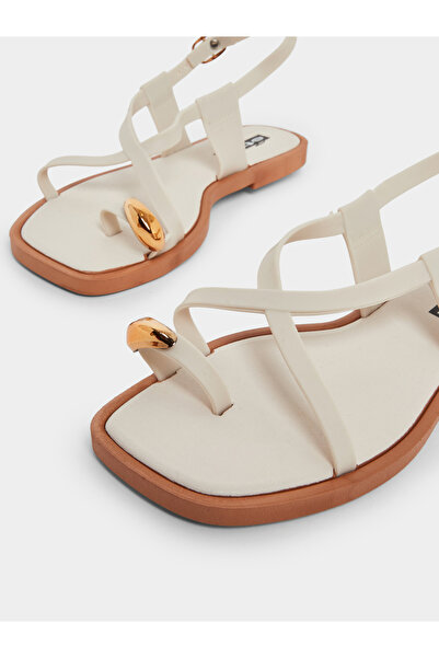 Styli Metal Accent Toe Loop Flat Sandals