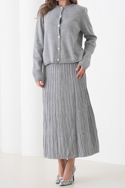 VAGGON Women's Gray Crew Neck Buttoned Cardigan and Pleated Midi Skirt Set Vs01441