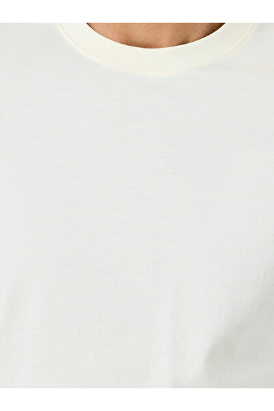 Styli Men Cream Graphic Print Oversized T-Shirt