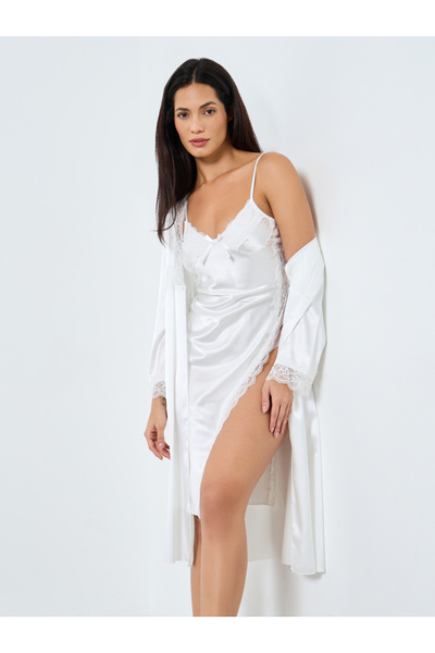 Take Two By Styli طقم فستان وروب بتصميم شق جانبي شق بالدانتيل