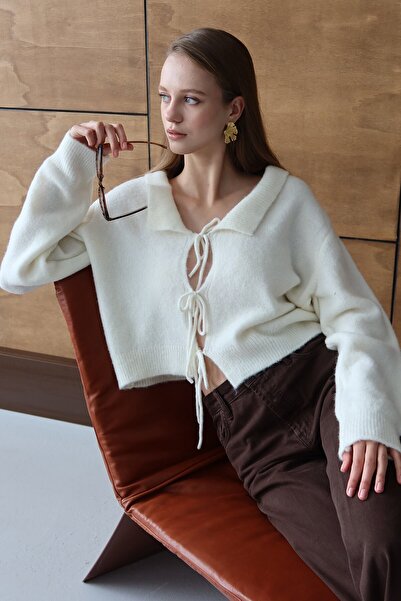 VAGGON Women's Ecru Tie Detail Polo Neck Knitwear Cardigan Vs01429