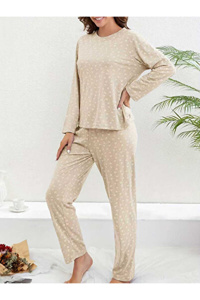 Take Two By Styli Ditsy Heart Print T-Shirt and Pyjama Set