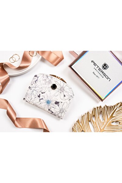 Other Small women's wallet made of -leather - Peterson