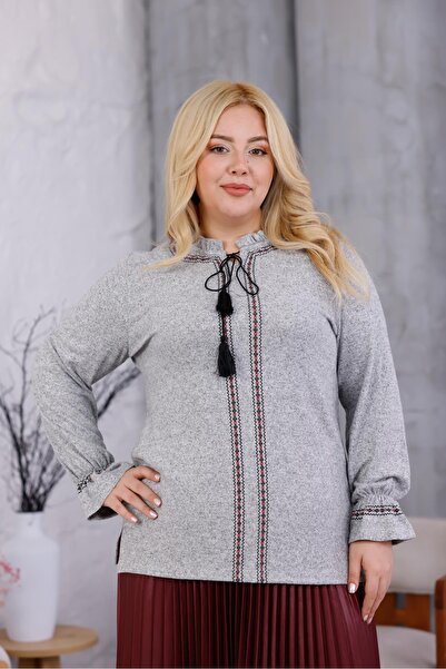 Siyezen Plus Size Ruffled Soft Blouse