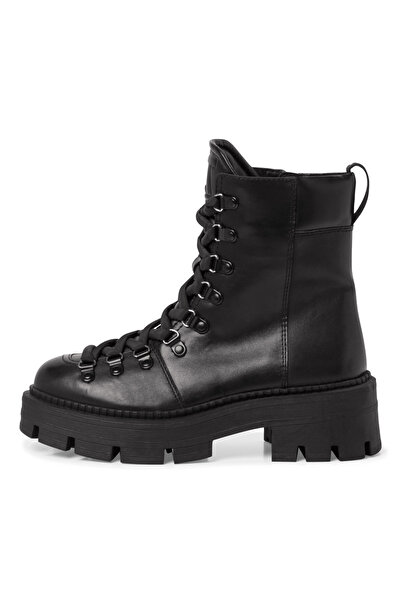 Tamaris Black lace-up boots with thick sole