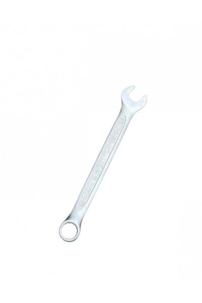Man 11-gauge wrench