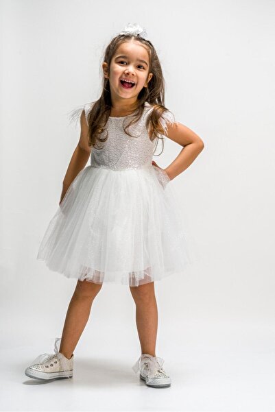 Lunas tekstil فستان مزين بالترتر مع أكمام مزينة بالريش