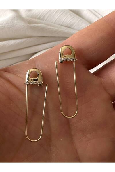 Esmeray Aksesuar Vip Çelik Gold Renk Zirkon Taşlı Çatal İğne Figürlü Antialerjik Küpe Uzunluk 3,5 cm.