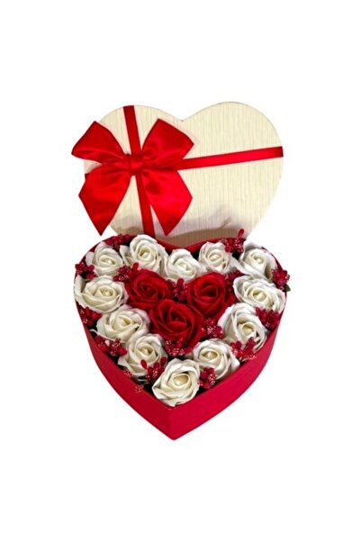velve Intimissimo floral arrangement, 15 soap roses, artisanal stamens, heart-shaped box, White-Red