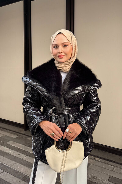 LOCCO Γυναικείο παλτό με λεπτομέρεια από γούνα στο λαιμό και δεμένο στη μέση, μαύρο