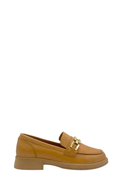 Moulin Shoes حذاء لوفر من الجلد الطبيعي مع مشبك من الجلد باللون البني