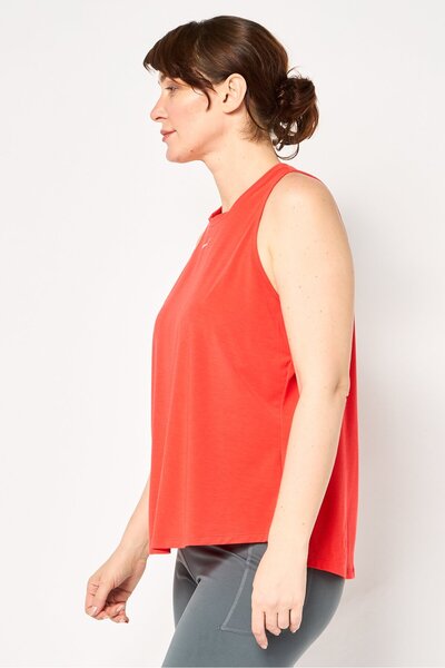 Nike Women Sportswear Fit Sleeveless Training Top, Red
