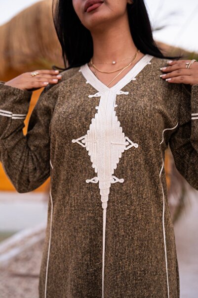 AFandina Elegant woolen jalabiya with sophisticated details A-199