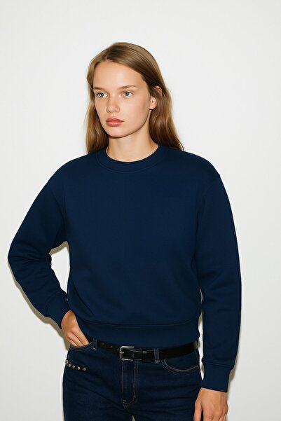 HAKKE Λεπτομέρεια ραφής με τρεις κλωστές στο μανίκι SWEAT