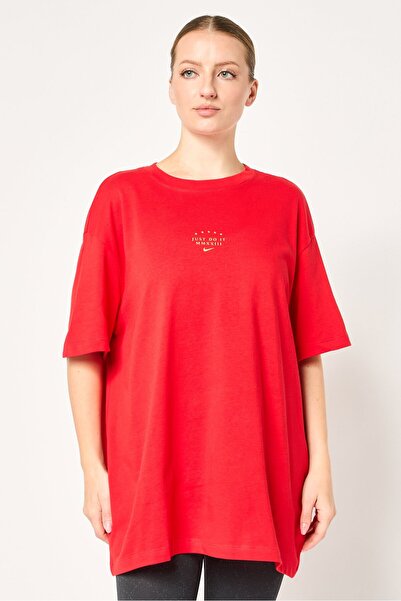 Nike Women Loose Fit Short Sleeve Outdoor T-Shirt, Red