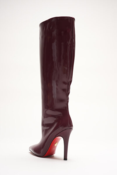 Ayakkabı Ateşi Γυναικείες μπότες με μυτερή μύτη χωρίς φερμουάρ με λεπτό τακούνι κάτω από το γόνατο Monias μπορντό λουστρίνι