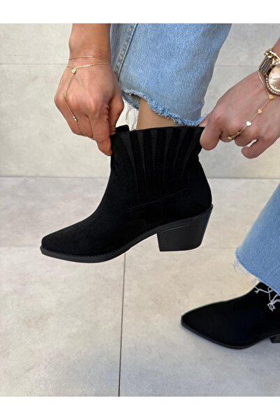 Elvinin Tarzı Sosa Siyah Süet Esnek Lastik Detaylı Kısa Kadın Bot