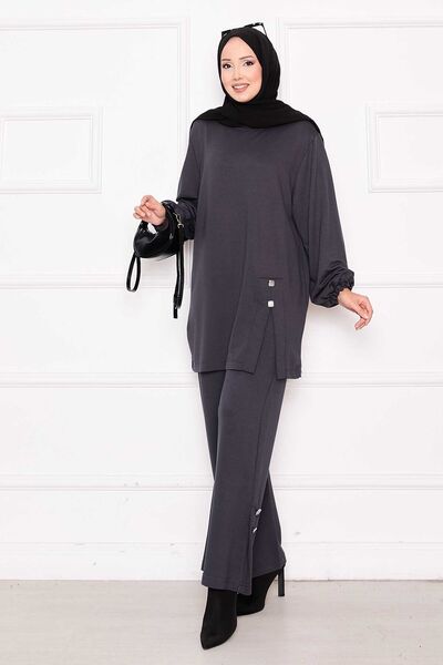 EBRUTESETTÜR Soft Suit with Button & Slit Detail