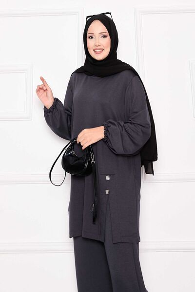 EBRUTESETTÜR Soft Suit with Button & Slit Detail