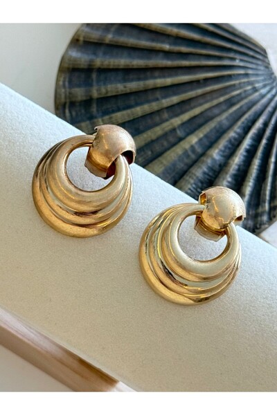 MyladyAccessoriess Vintage Dangle Earrings with Gold Plate Detail