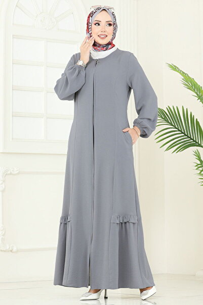 Vivezza Ferace with Ruffled Skirt