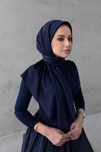 Byedauzunlar وشاح حريري من أرلا ساند باللون الأزرق الداكن