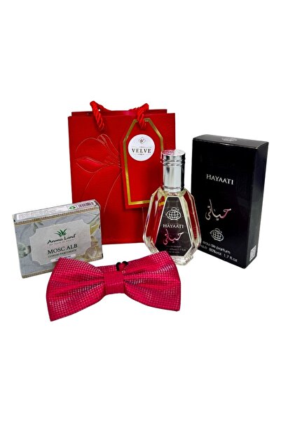 velve Pachet Christmas Elegance, pentru barbati, cu parfum, conuri parfumate,...