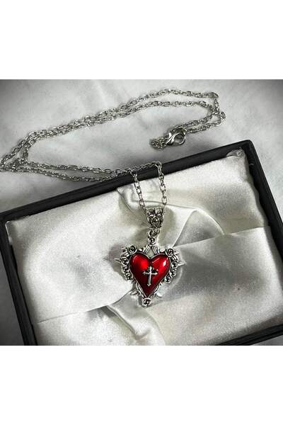 DÜKKAN DESİGN HAÇLI GOTİK KIRMIZI KALP KOLYE
