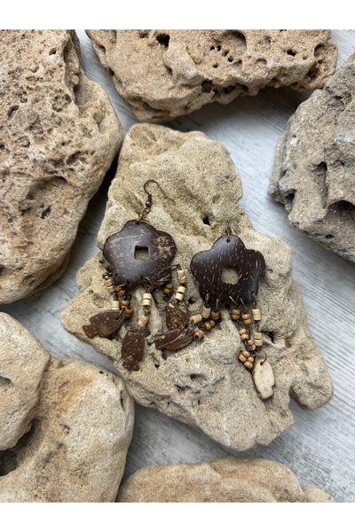 SEDEF TAKI Ahşap çiçekli işleme küpe