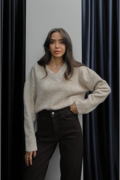 Havoş Bej V Yaka Yumuşak Dokulu Kazak