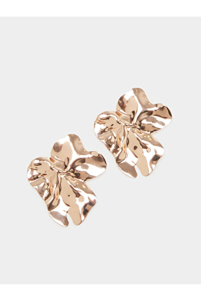 Styli Textured Leaf Design Earrings