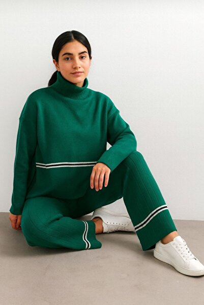 MAY MARA Stand-Up Collar 2-Piece Striped Blouse and Pants Tricot Suit