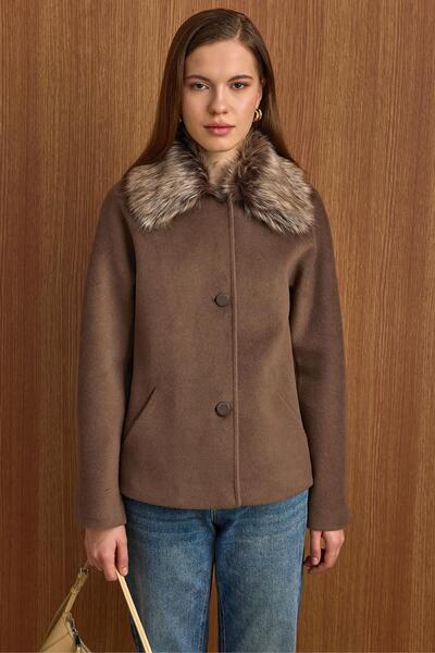 Olcay Short Fur Coat with Detachable Collar Vi̇zon 3158