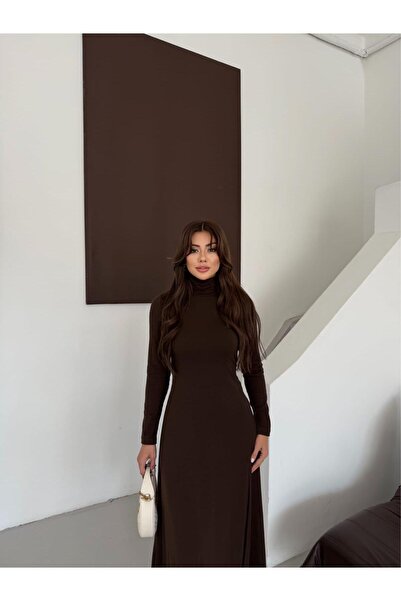 Marka Giyim فستان تريكو بفتحة الياقة المدورة