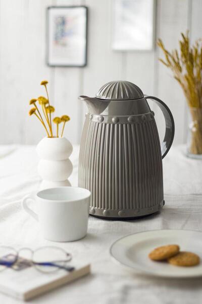 Mustran ترمس شاي وماء بارد معزول حراريًا بسعة 1 لتر باللون الرمادي (يحافظ على...