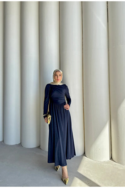 By Merve Serin ELLA ELBİSE