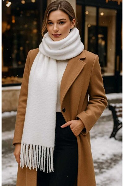 Zeynep Keskin Design Women's Basic Ecru Tasseled Boucle Scarf - Shawl