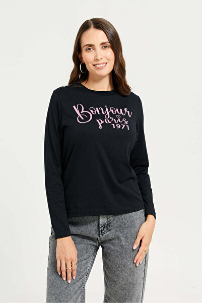 REDTAG تي شيرت نسائي أسود مطبوع بأكمام طويلة