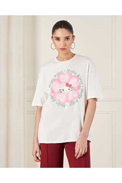 REDTAG تي شيرت نسائي أبيض قصة فضفاضة هالو كيتي