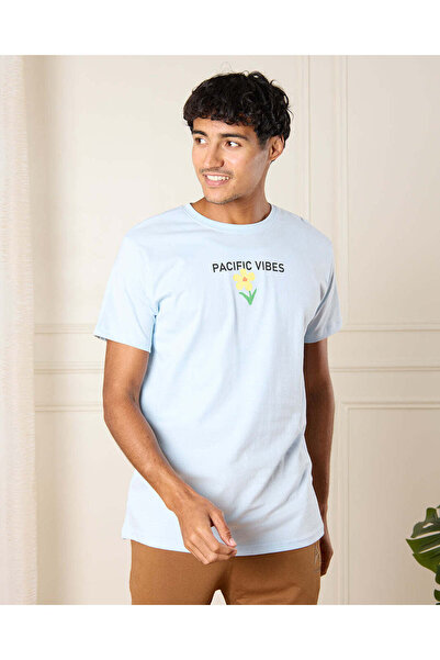 REDTAG تي شيرت رجالي أزرق بطبعة أجواء المحيط الهادئ