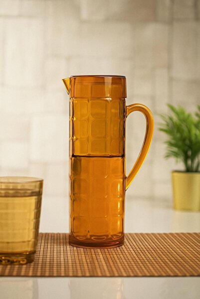Mustran Acrylic Allegra 1.5 Lt Honey Jug (Fits on the Refrigerator Door Shelf)