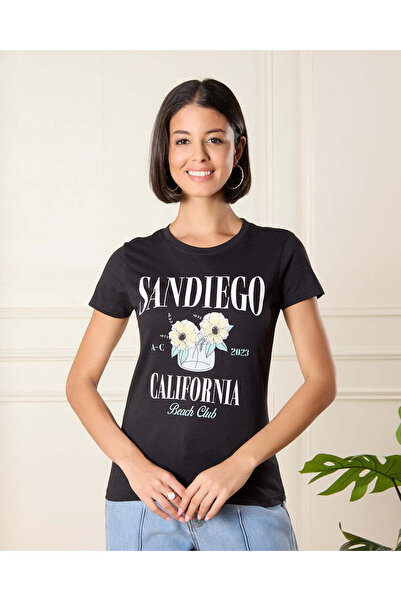 REDTAG تي شيرت نسائي أسود مطبوع عليه كاليفورنيا