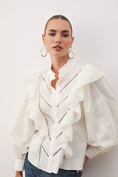 ترينديول كوليكشن قميص منسوج إكرو مع إكسسوارات - TPRAW22GO1089