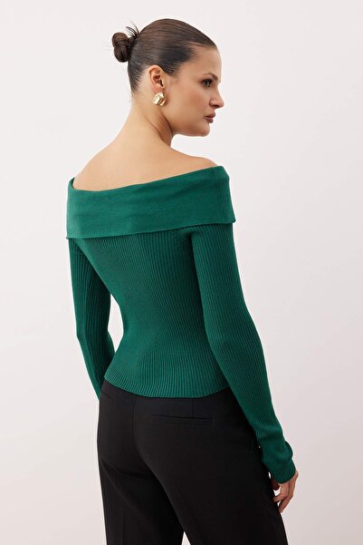 Trendyol Collection Emerald Green Accessory Detail Carmen Collar Slim Knitwear Sweater Twoaw26Kz00118