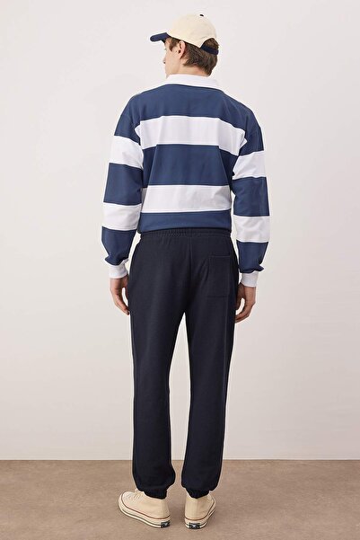 Trendyol Collection Marineblauer, regulär geschnittener, elastischer Pyjamahose mit weicher Textur und Struktur, TMNAW26PJ00000