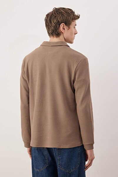 Trendyol Collection Brown Regular/Normal Cut Polo Neck Zippered Pocket Detailed Sweatshirt Tmnaw26Sw00059