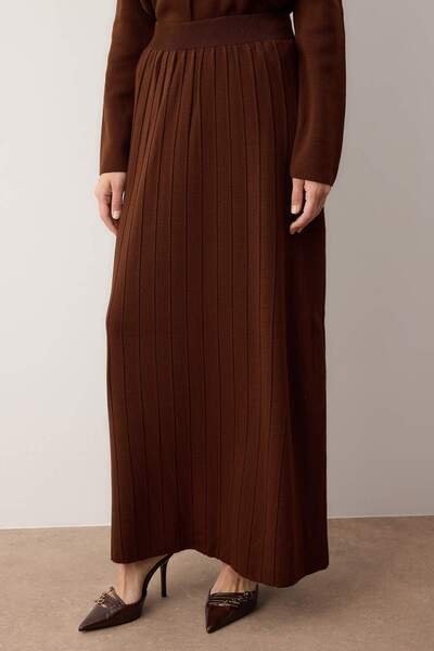 Trendyol Modest Brown Buttoned Skirted Knitwear Bottom - Top Set Tctaw26Us00063