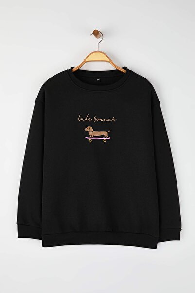 Trendyol Curve Black Dog Embroidered Crew Neck Oversized Sweatshirt Tbbaw26Ao00044