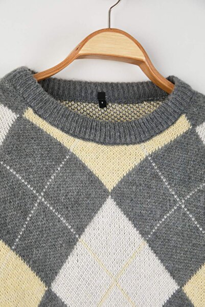 Trendyol Collection Gray Regular Crew Neck Plaid / Checkered Sweater Tmnaw26Kz00000