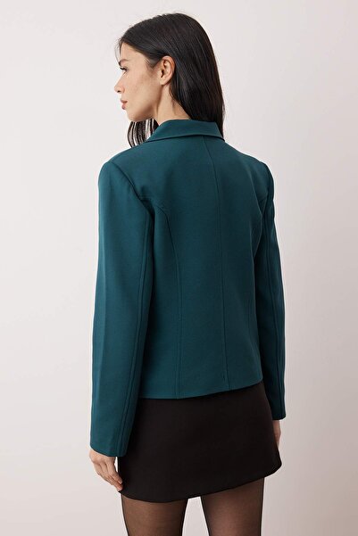 Trendyol Collection Μπουφάν από υφαντό βενζίνη διακοσμητικά κουμπιά τεμαχίων TWOAW26CE00063